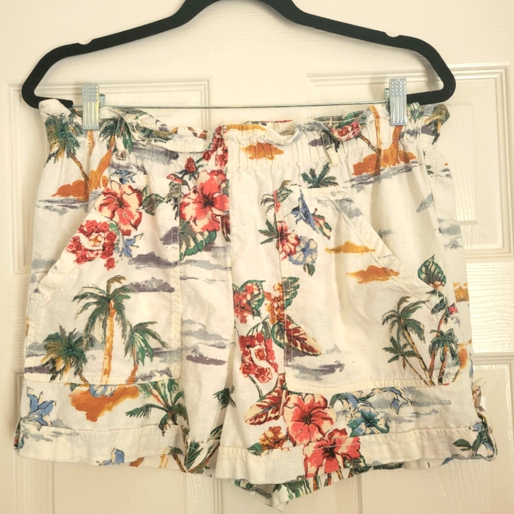 Time and Tru linen tropical shorts. Size Large (12/14).